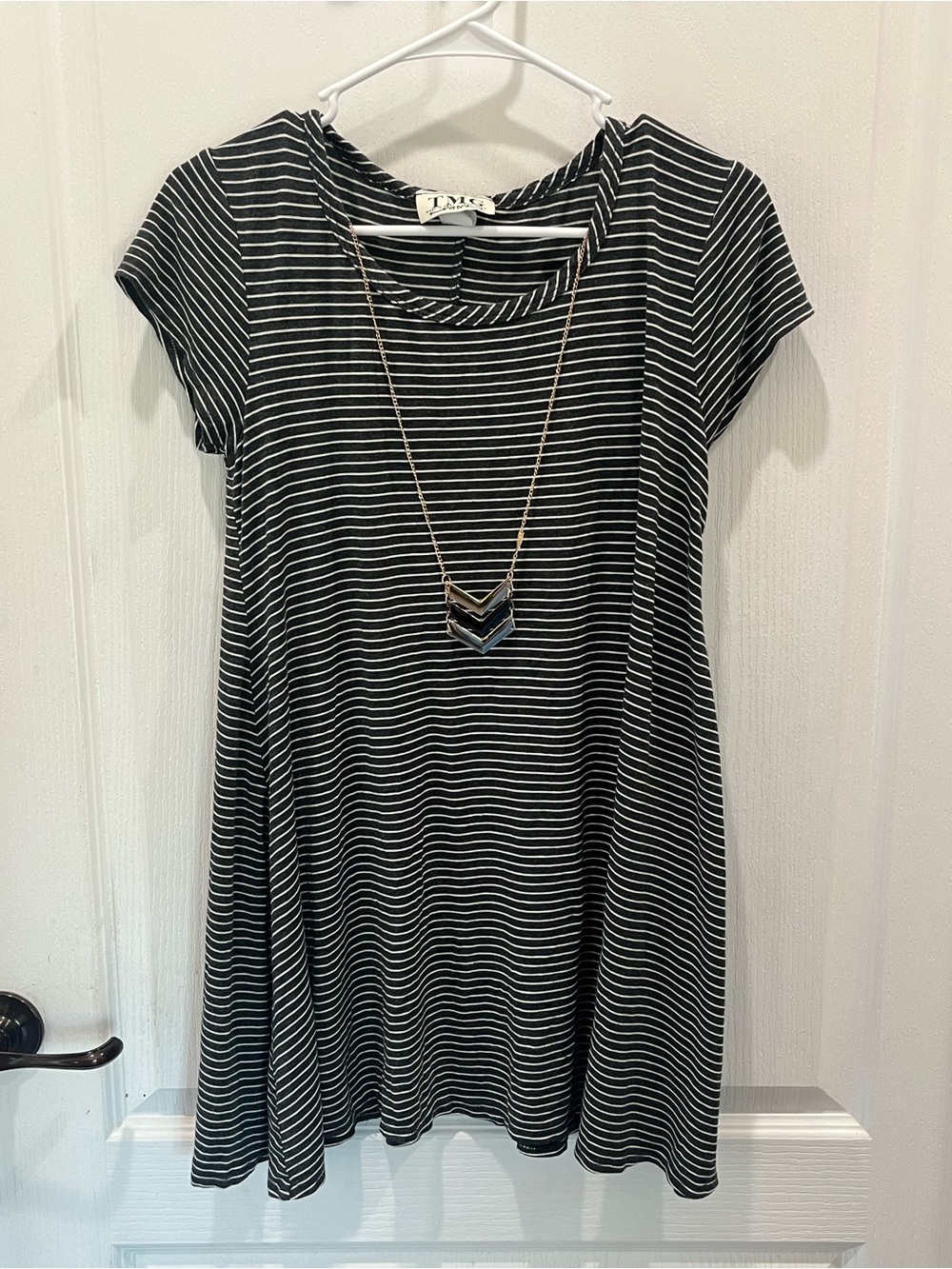 TMG Black & White Striped Short Sleeve shirt with Necklace XL